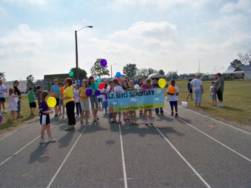 Relay 2010 (32).JPG - Original filesize: 2103907. Compressed using: Extreme method. TQ: 60. Source: JP�